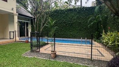 Rumah Semi Furnished Lokasi Strategis Daerah Pejaten