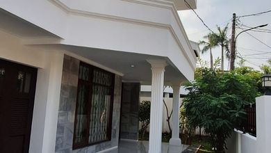 Hunian Elegan di Cilandak, Jakarta Selatan, 4 Kamar Tidur, LT 267m²