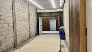 Sewa Kantor Bare Autograph Tower Unfurnished