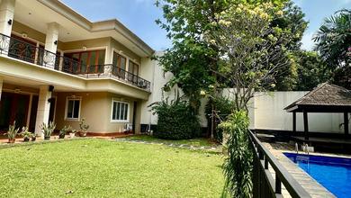 Hunian Elegan di Cilandak, Jakarta Selatan, 4 Kamar Tidur, LT 735m²